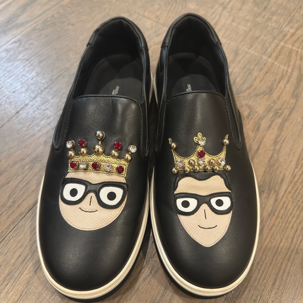 Dolce & Gabbana Black Slip-On Shoes with Crowned Faces